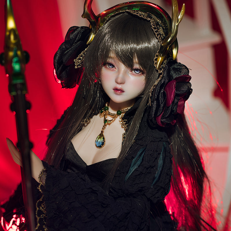 JULIA 2.0 DARK | PREORDER | DOLL