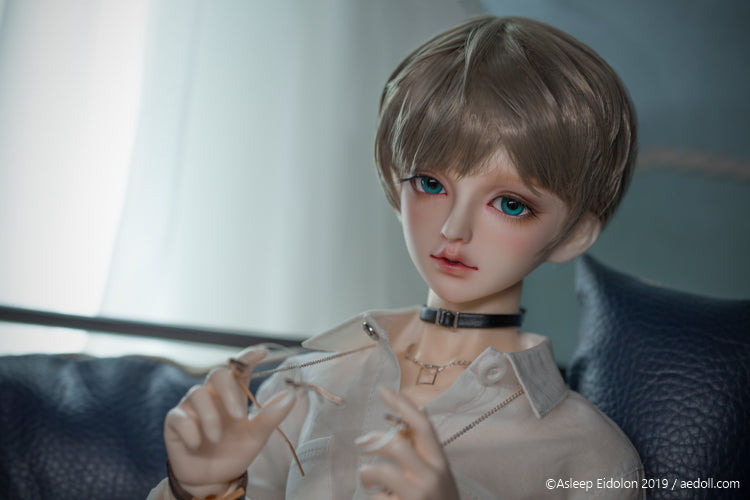 LYNN | PREORDER | DOLL