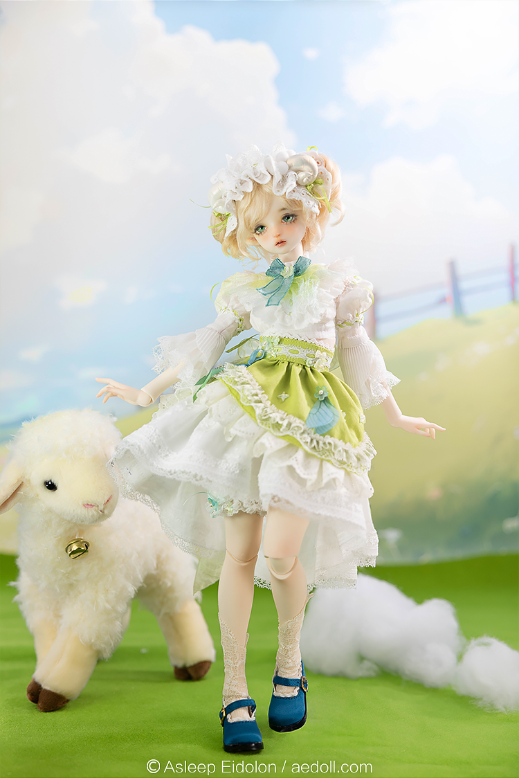 LAMBELLA | PREORDER | DOLL