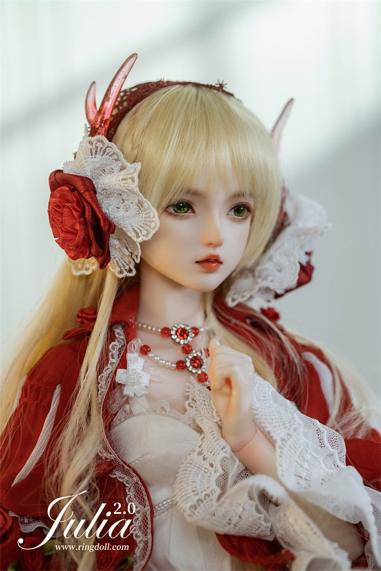 JULIA 2.0 | PREORDER | DOLL