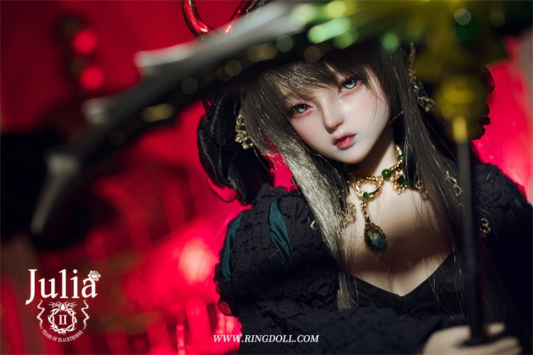 JULIA 2.0 DARK | PREORDER | DOLL