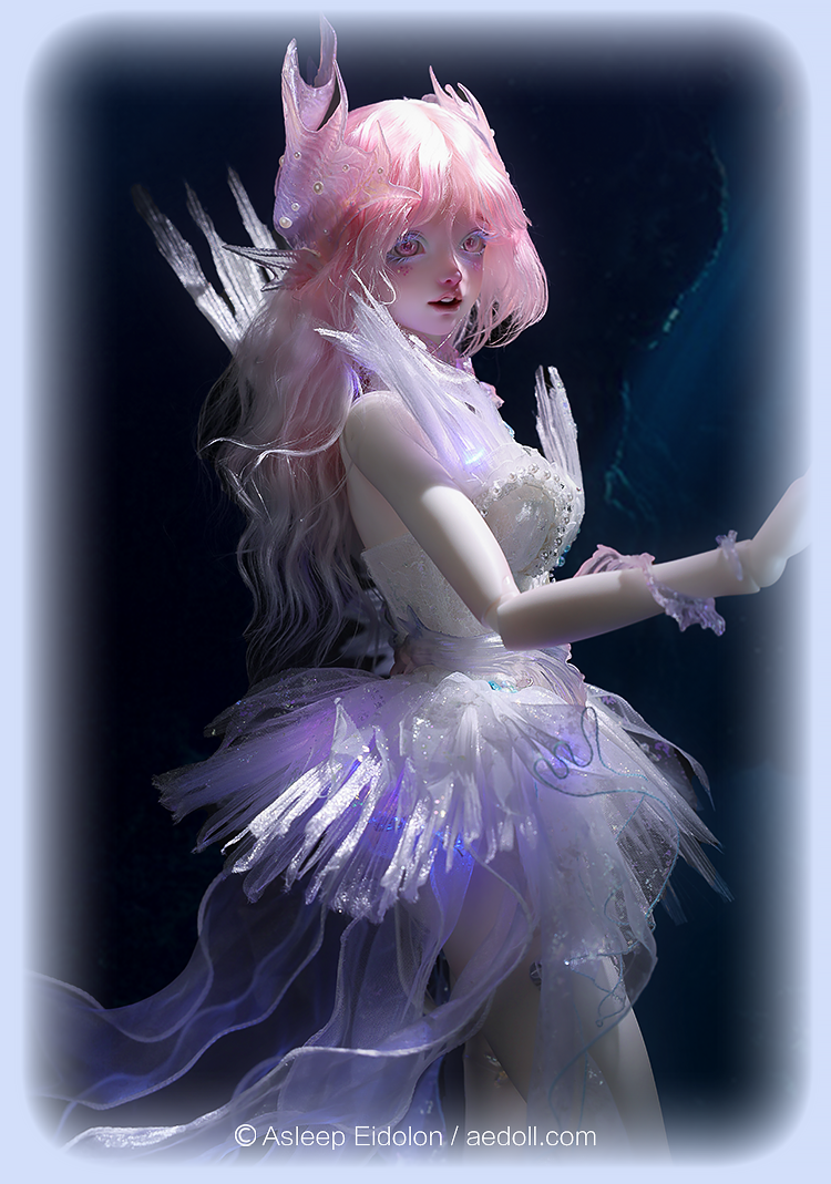 IRIS | PREORDER | DOLL