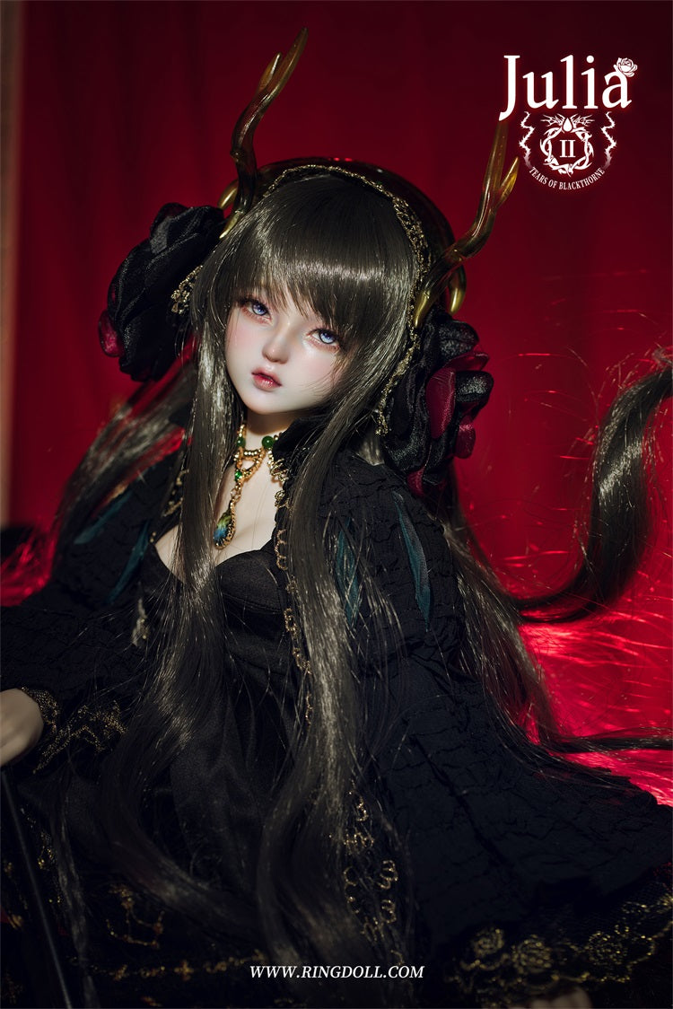JULIA 2.0 DARK | PREORDER | DOLL