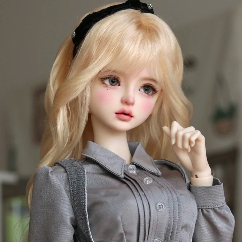 LILY | PREORDER | DOLL