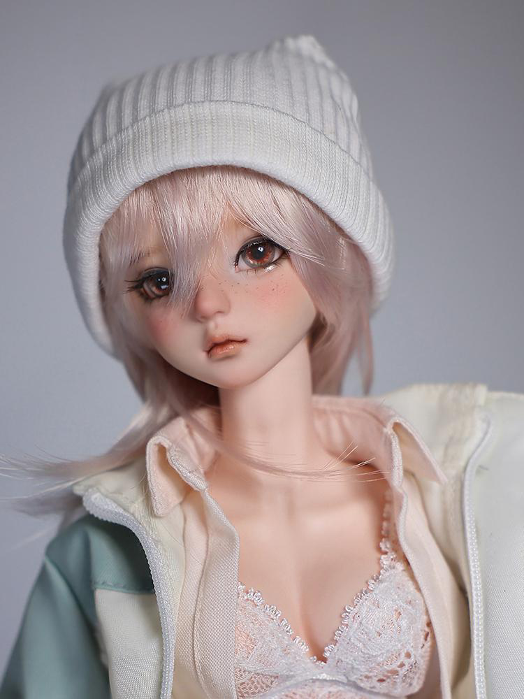 LIMO | PREORDER | DOLL