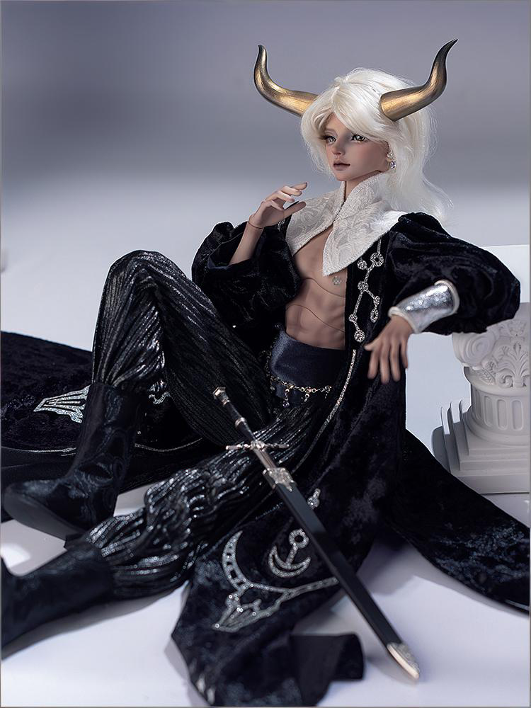 TAURUS | IN STOCK | DOLL